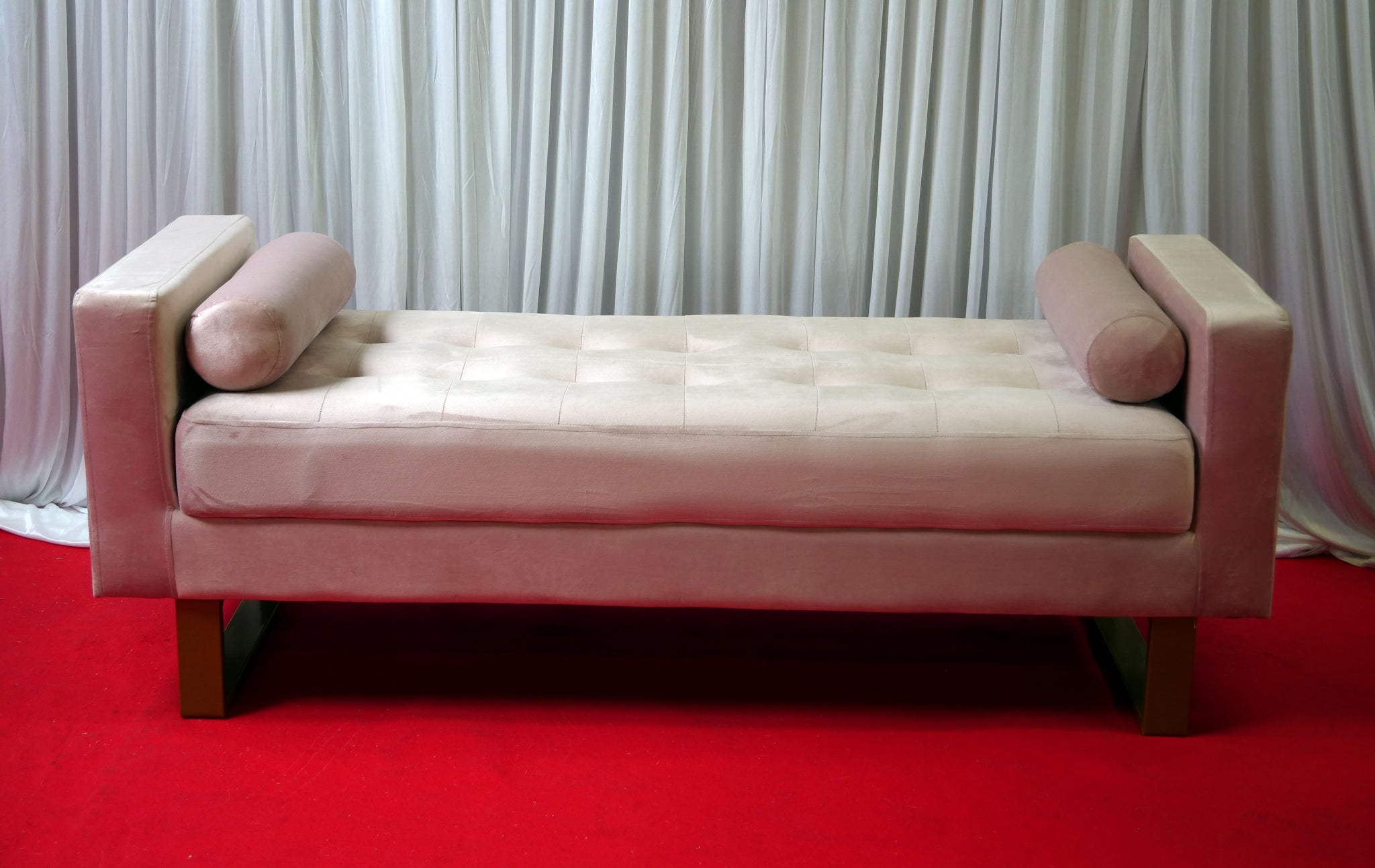 Location - Trône sofa Rose de Riyad