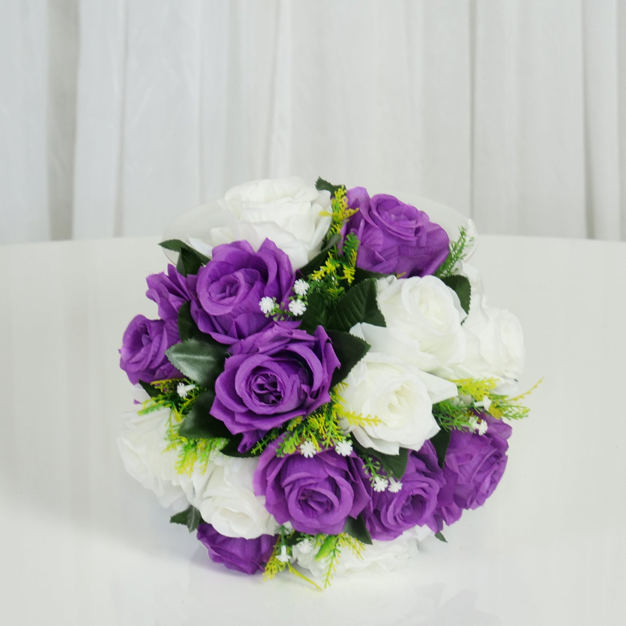 Location - Pleine boule de fleurs Artificielles blanc et violet