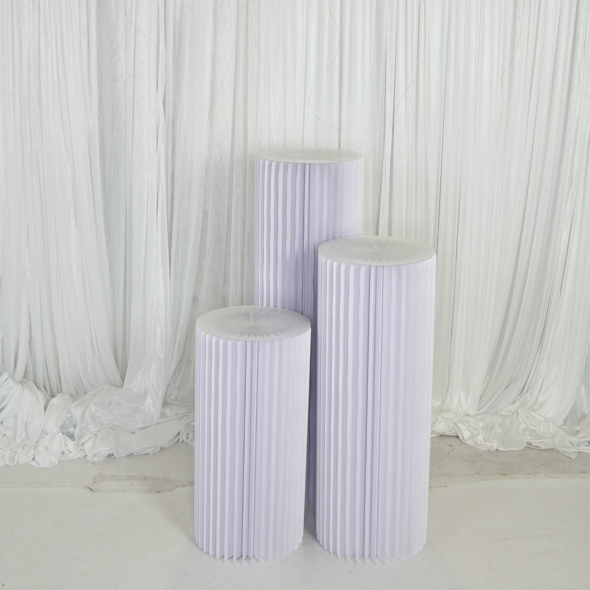 Location - Colonnes cylindriques pliables blanches par 3