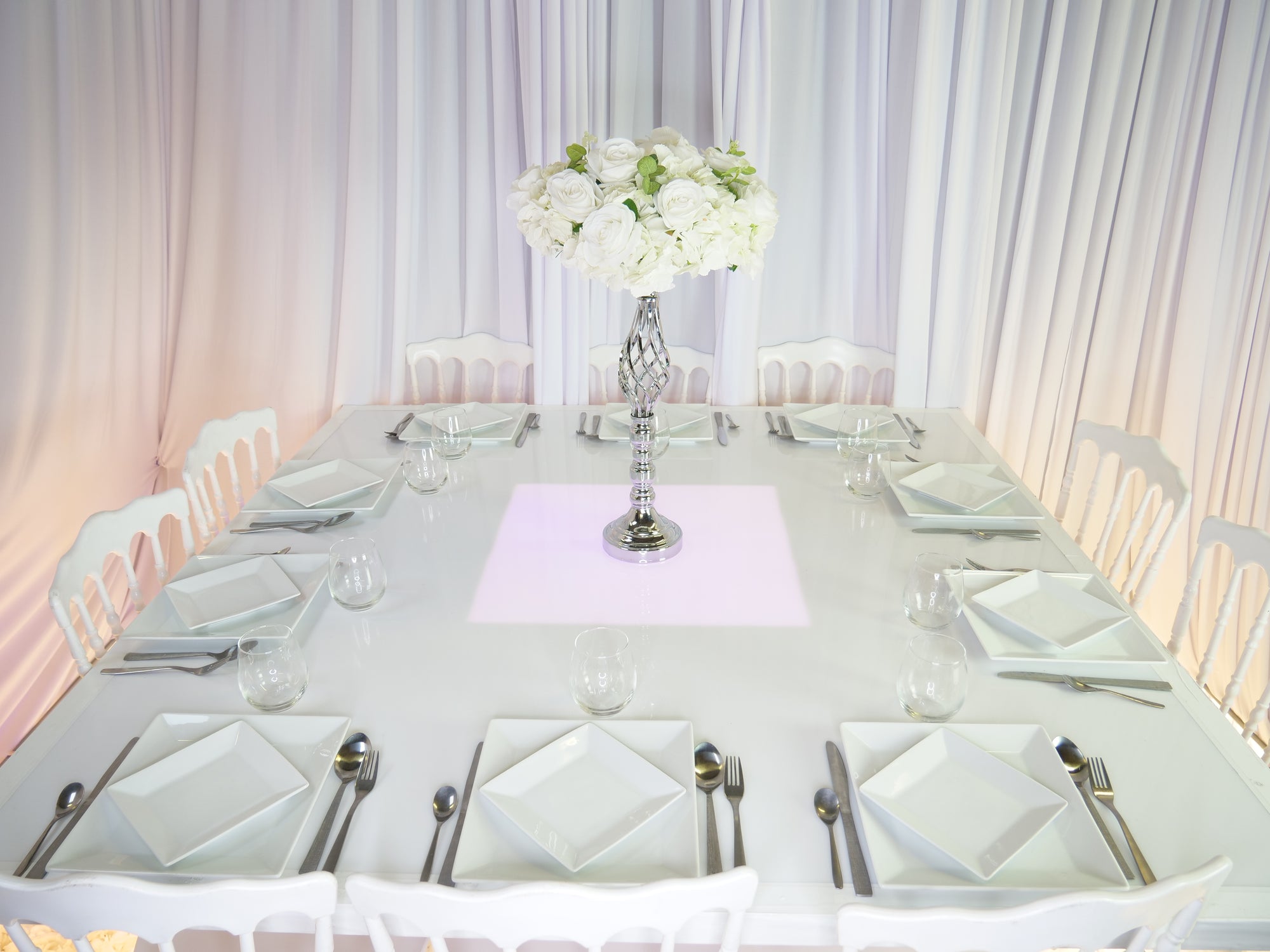 Location - [Table garnie PAP] Table lumineuse 10 personnes - Printemps argenté