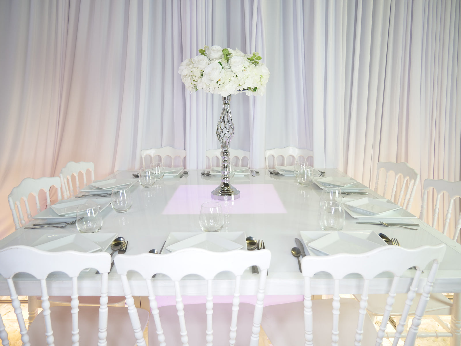 Location - [Table garnie PAP] Table lumineuse 10 personnes - Printemps argenté