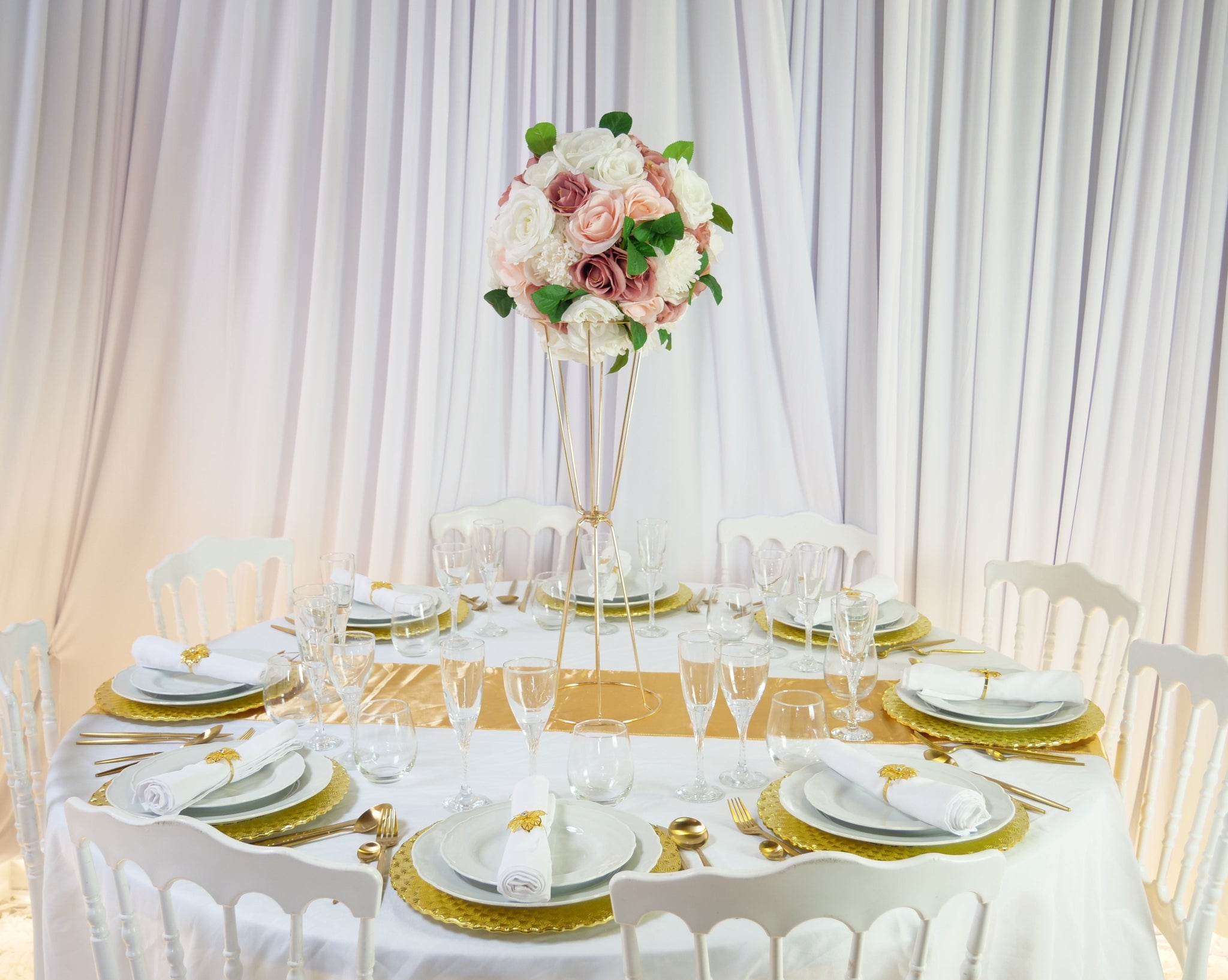 Location - [Table garnie PAP] Table garnie ronde 10 personnes - Valse des Roses