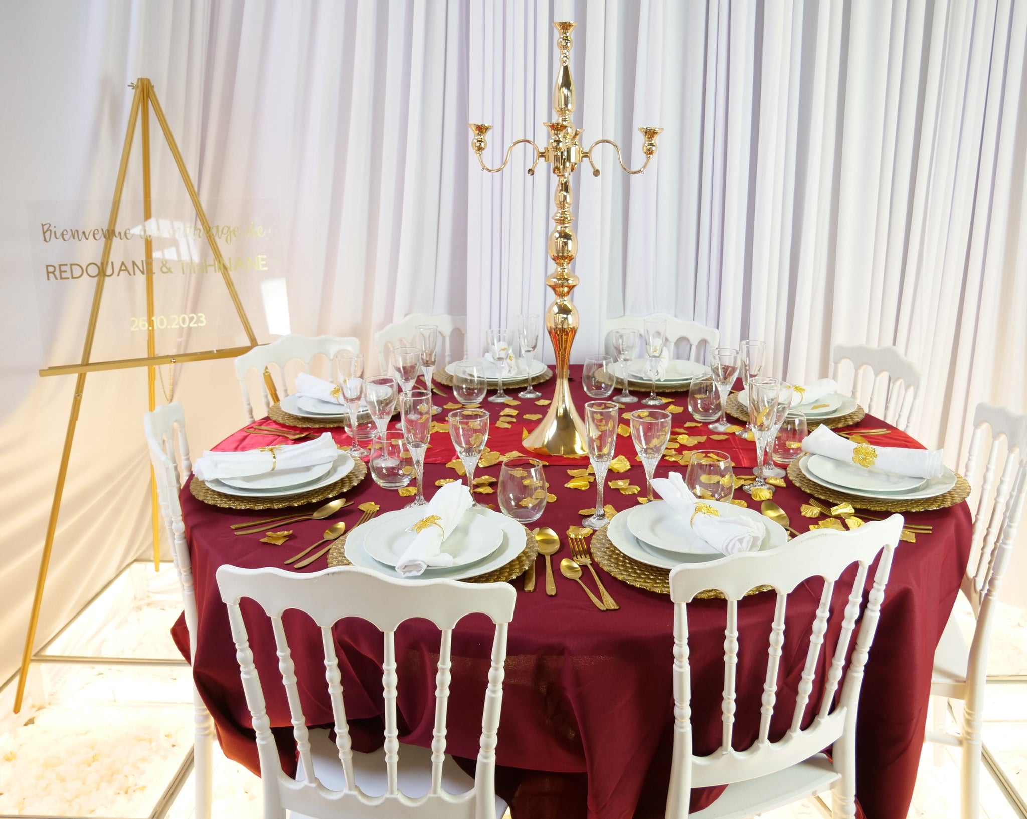 Location - [Table garnie PAP] Table garnie ronde 10 personnes - Cercle Rubis