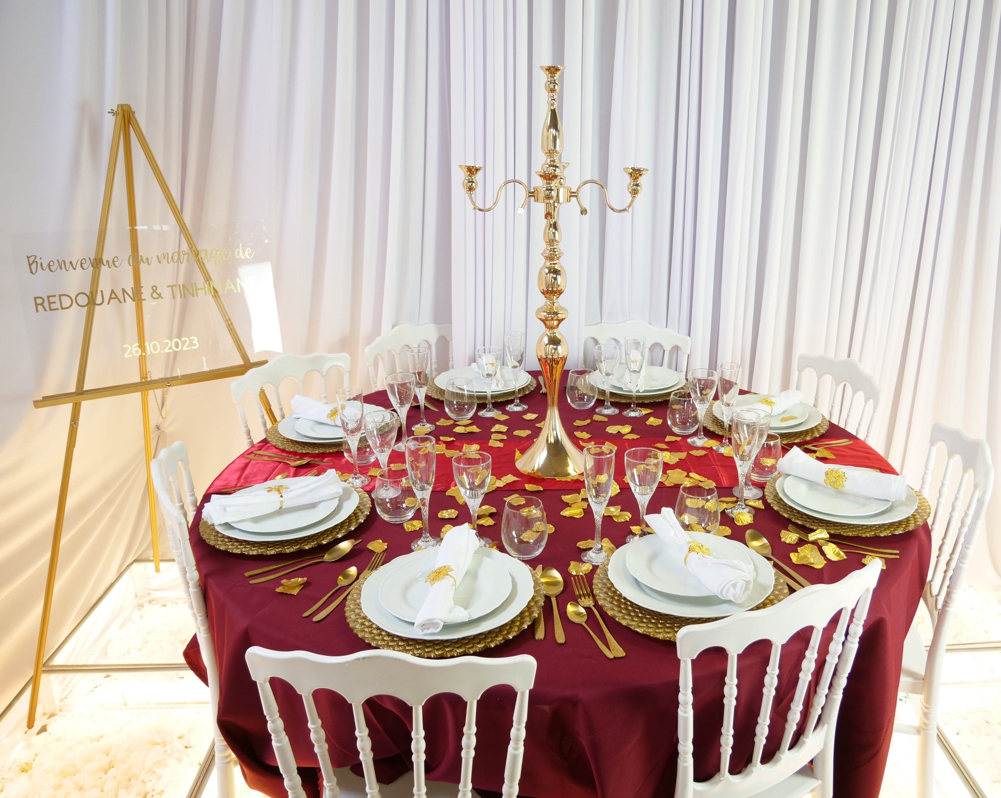 Location - [Table garnie PAP] Table garnie ronde 10 personnes - Cercle Rubis